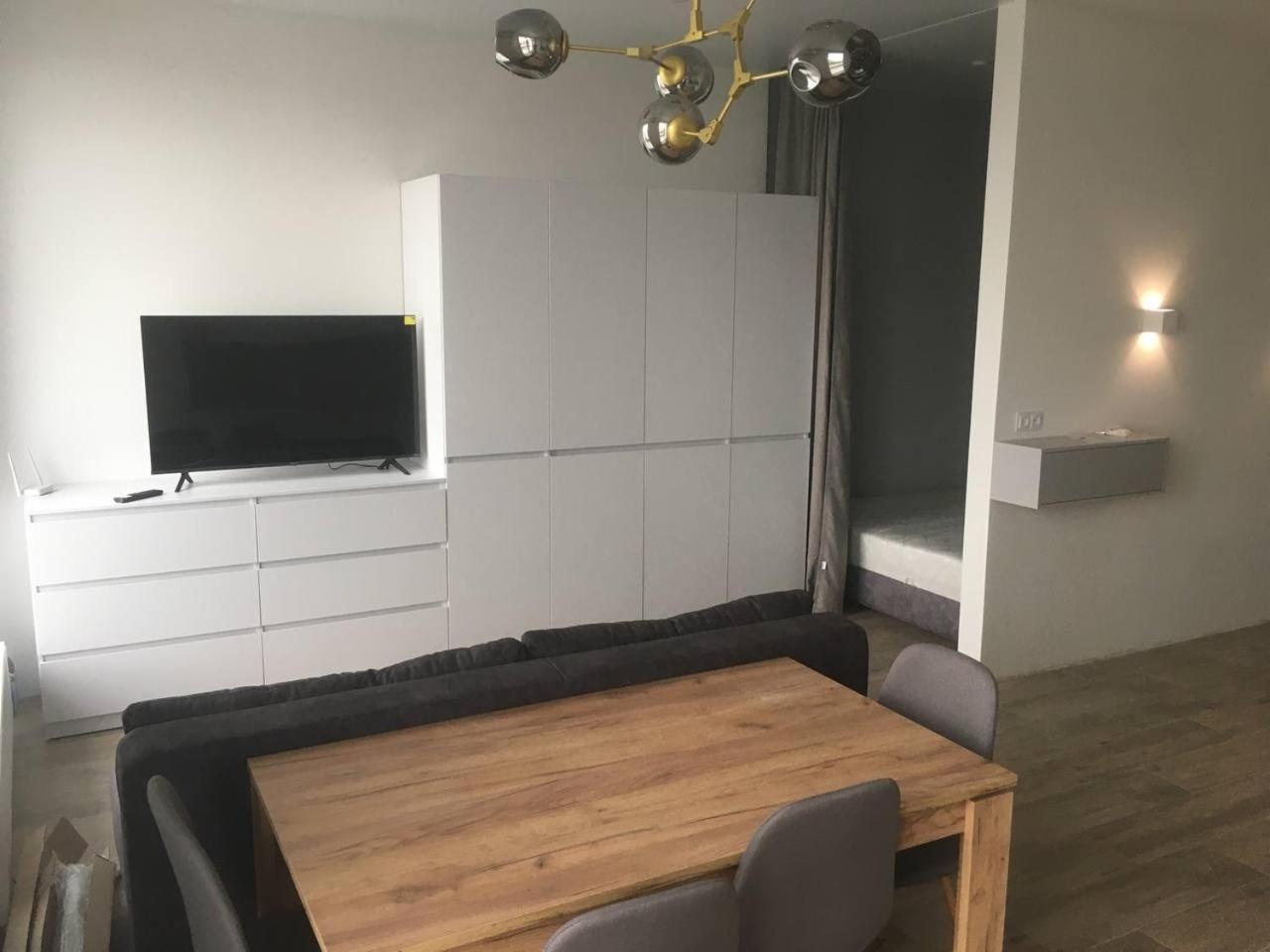 Apartplus - Затишні Апартаменти Dnipro Exterior foto